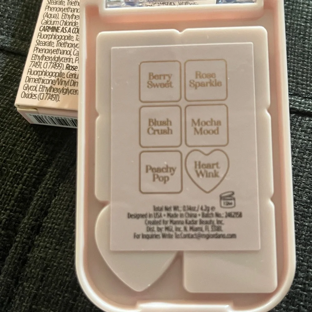 NWT Manna Kadar Pink Mirage Eyeshadow Palette
